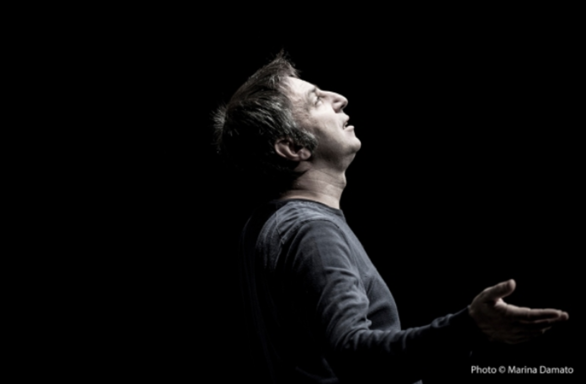 Christian Di Domenico in scena in U Parrinu