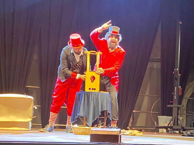 Locandina Teatro I mirabolanti fratelli stupore